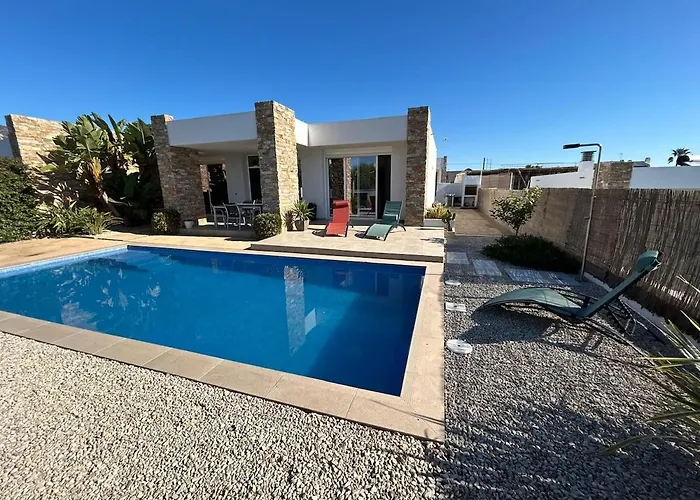 Rey Villa Alcanar